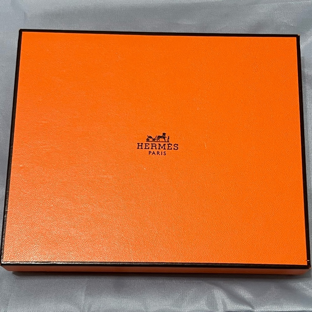 Hermes Belt Watch with 2 Straps - Picture 3 of 10